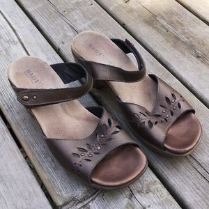 Naot leather sandals